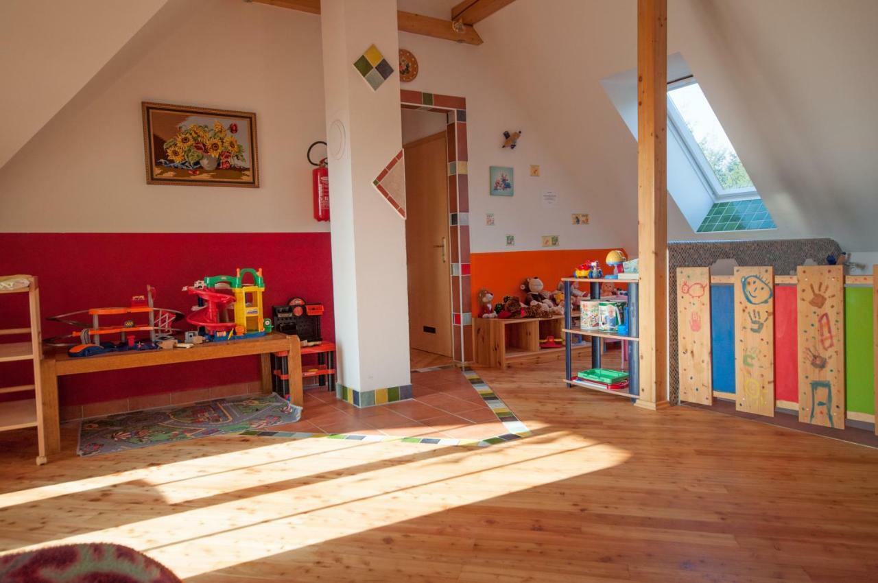 Arkadenhof Flasch Worterberg Buitenkant foto