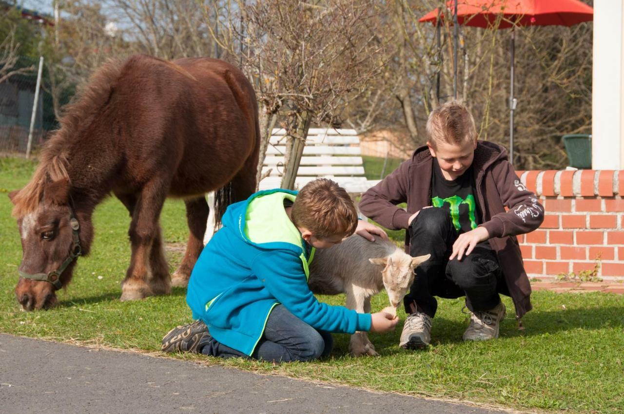 Arkadenhof Flasch Worterberg Buitenkant foto